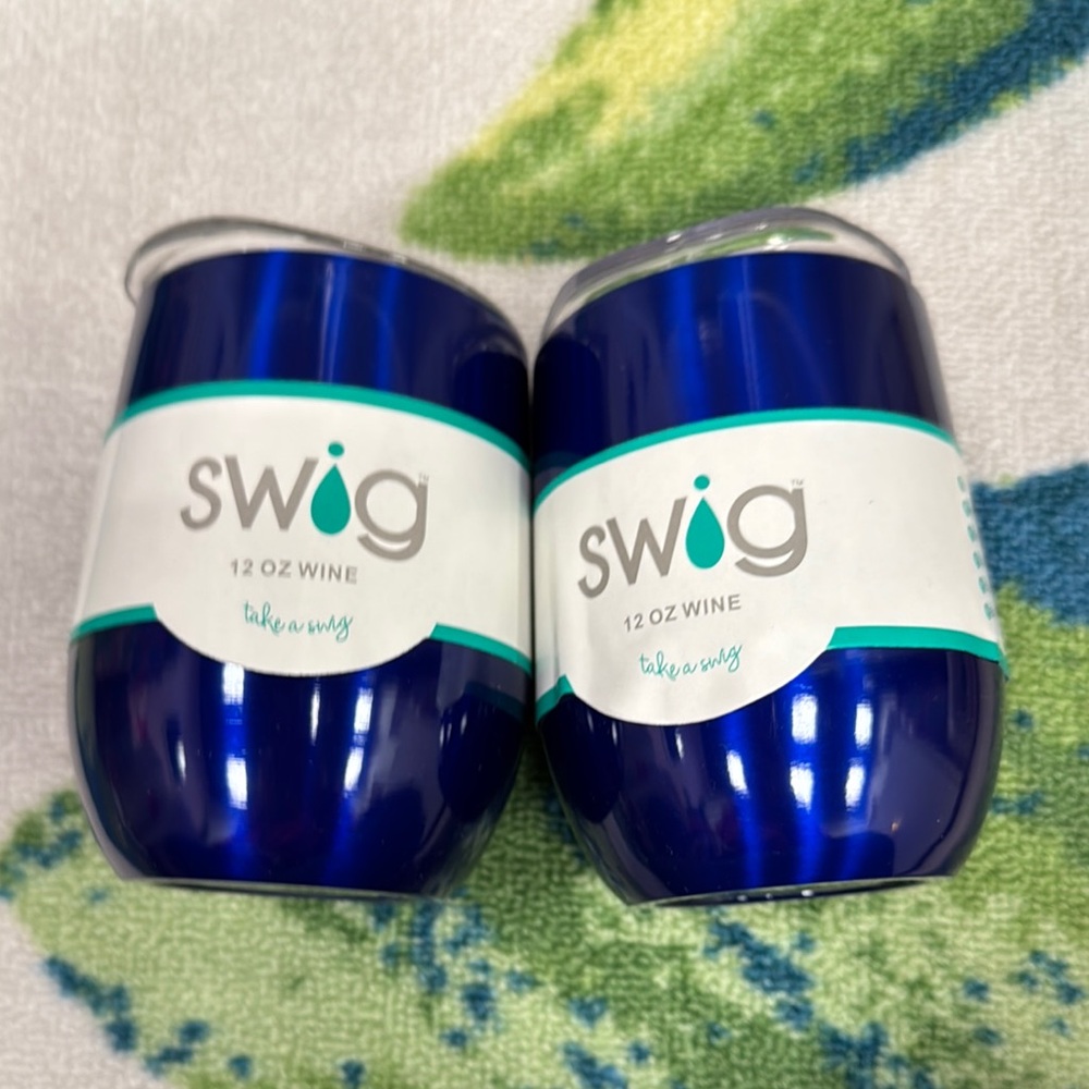 Brand new set of 2 Blue Wine Tumblers